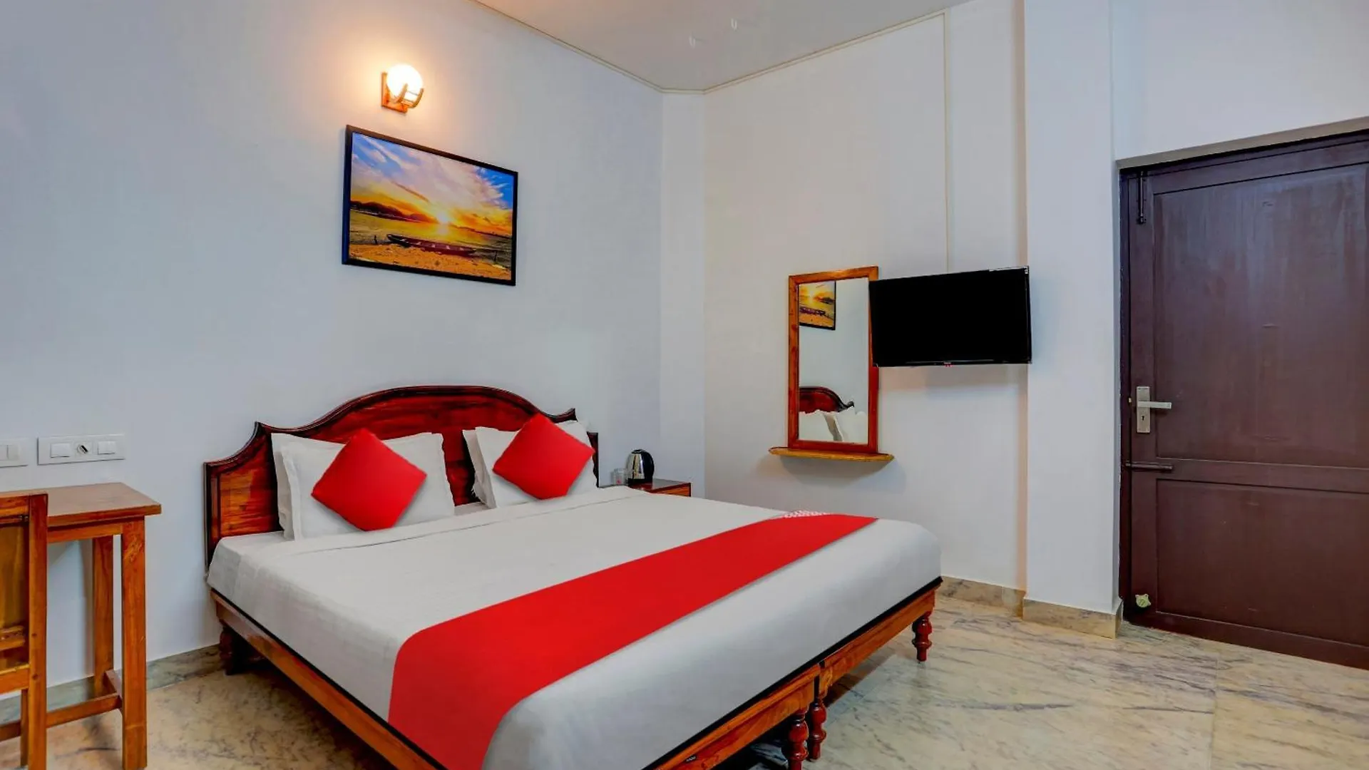 Hotel O Poptavern Heritage Kovalam 4*,