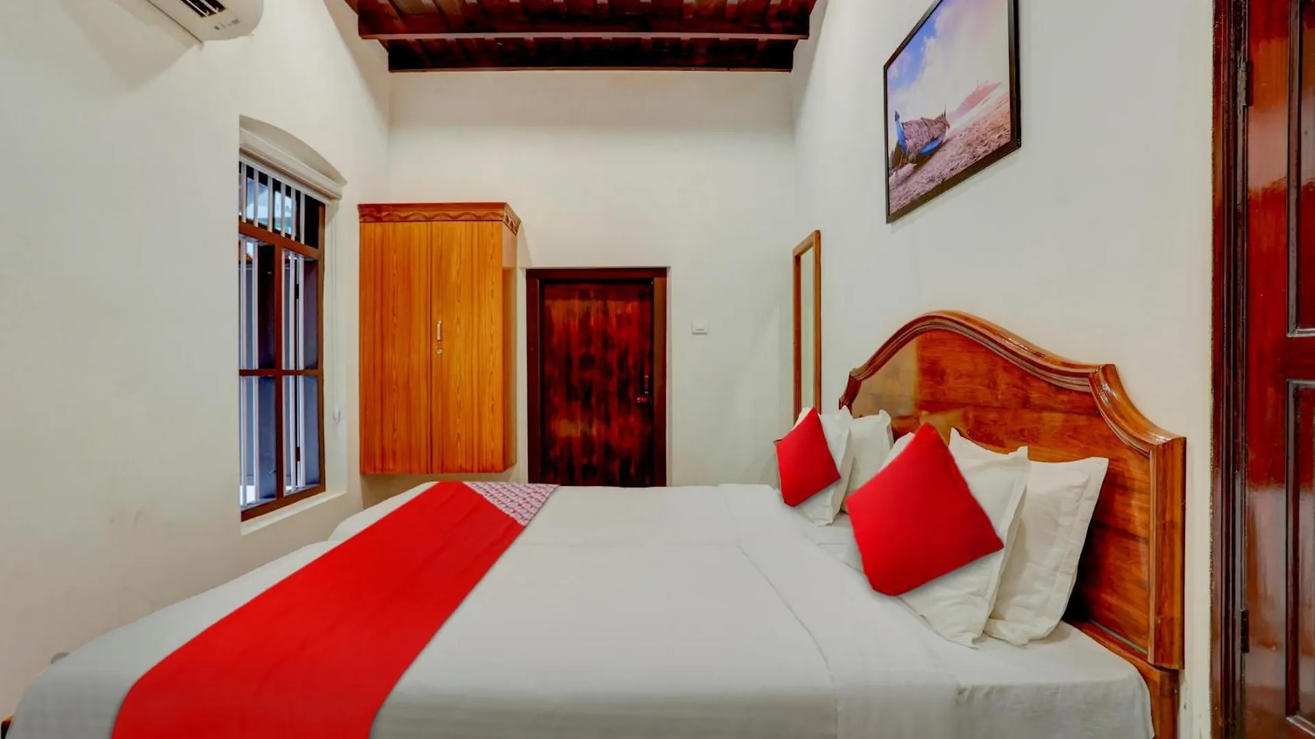 Hotel O Poptavern Heritage Kovalam