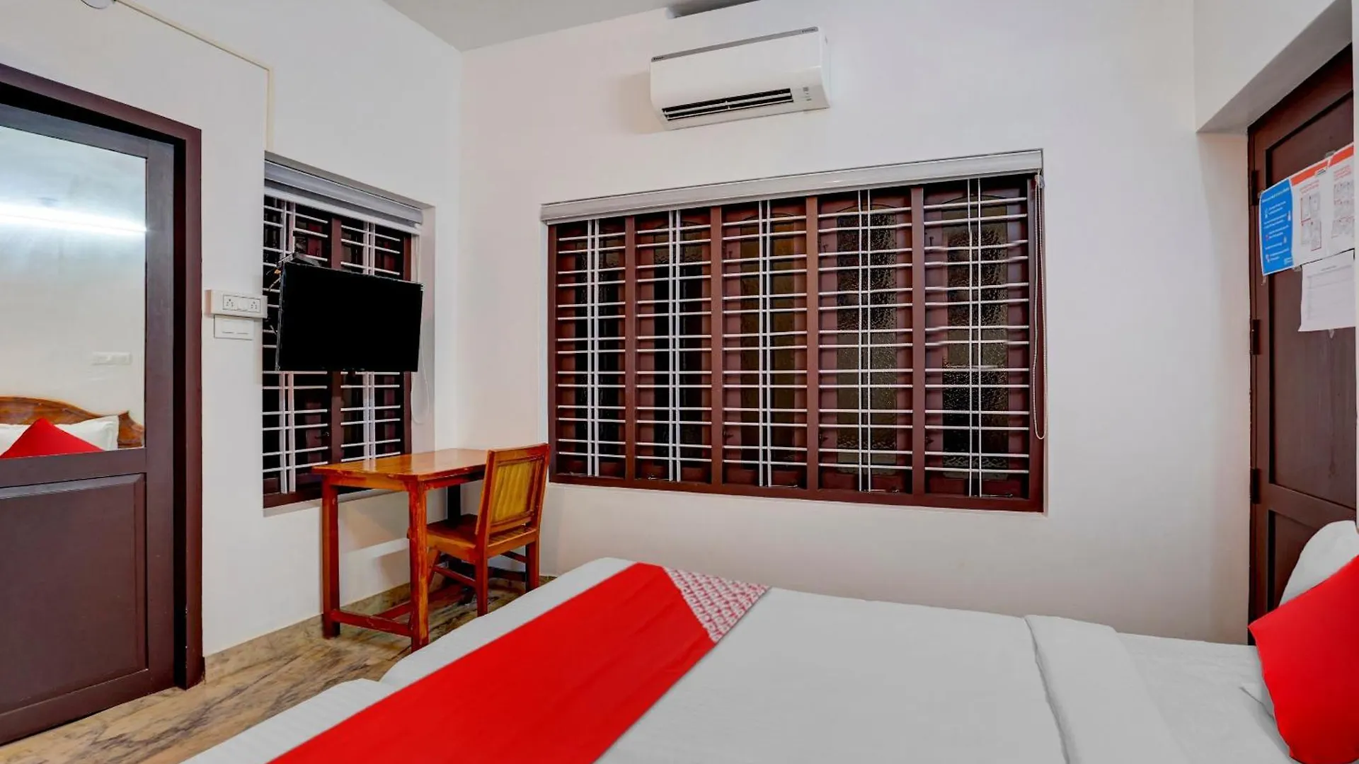 Hotel O Poptavern Heritage Kovalam