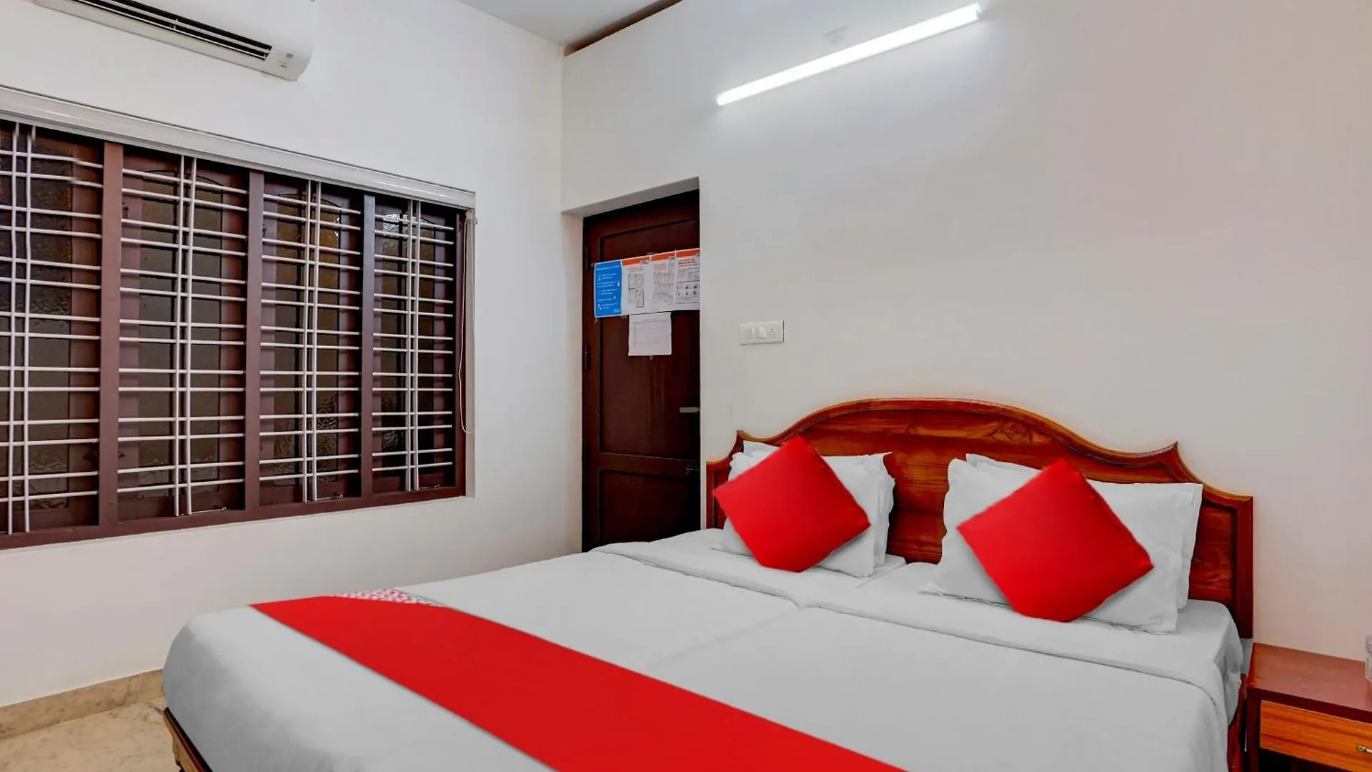 Hotel O Poptavern Heritage Kovalam Ινδία