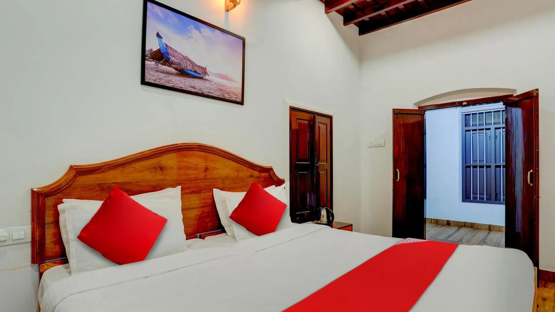 Hotel O Poptavern Heritage Kovalam
