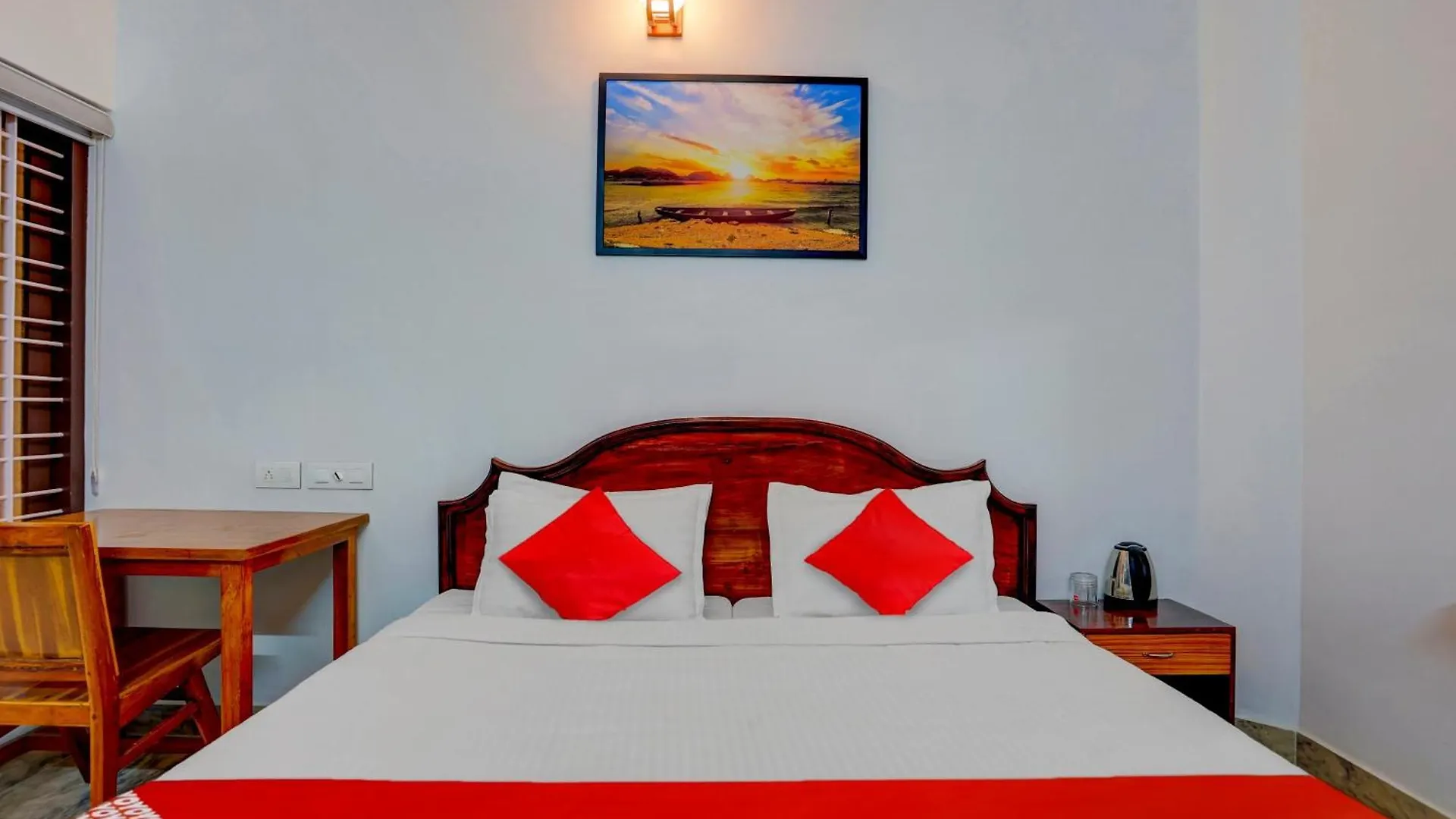 Hotel O Poptavern Heritage Kovalam